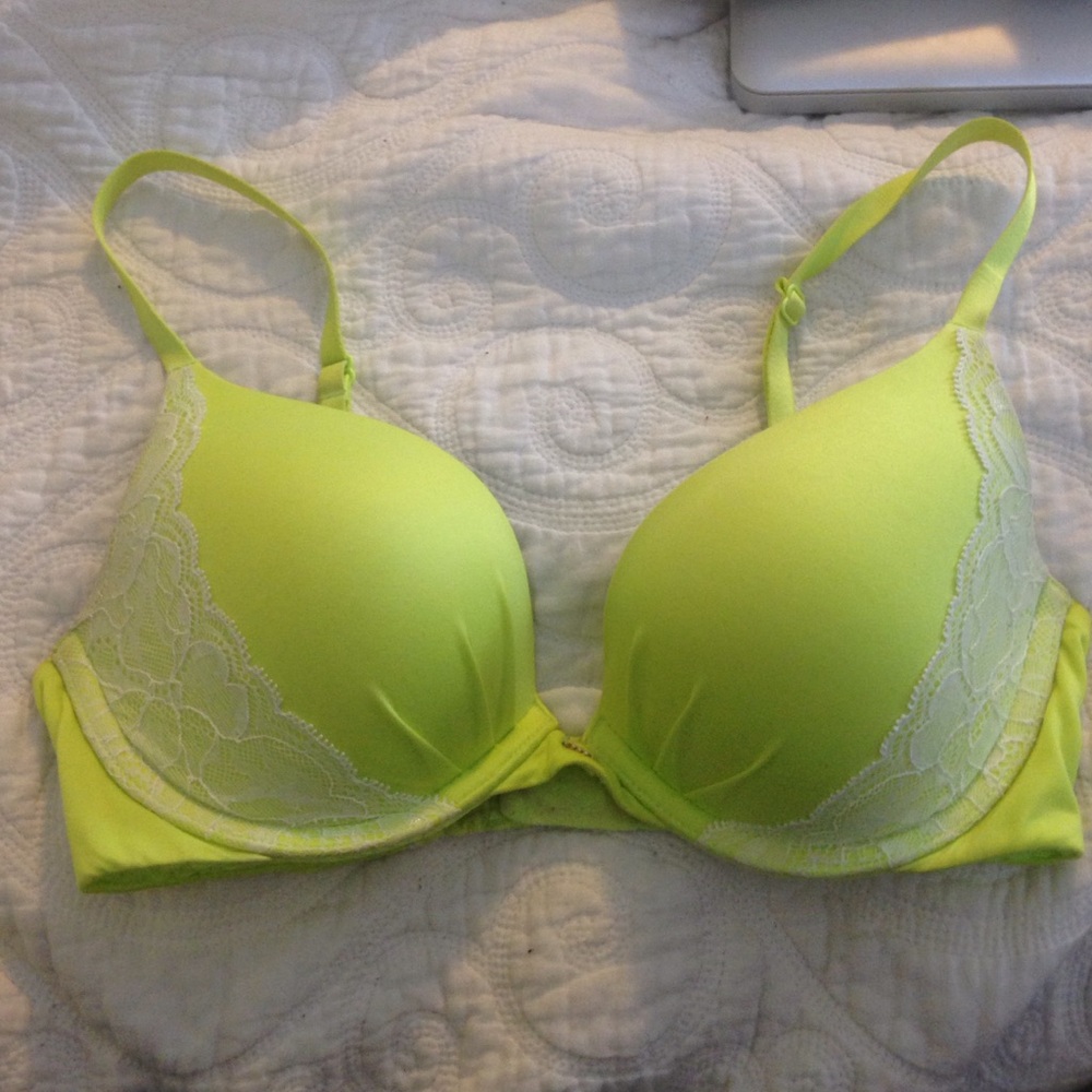 Lime green Victoria secret bra (fabulous bra) 32D